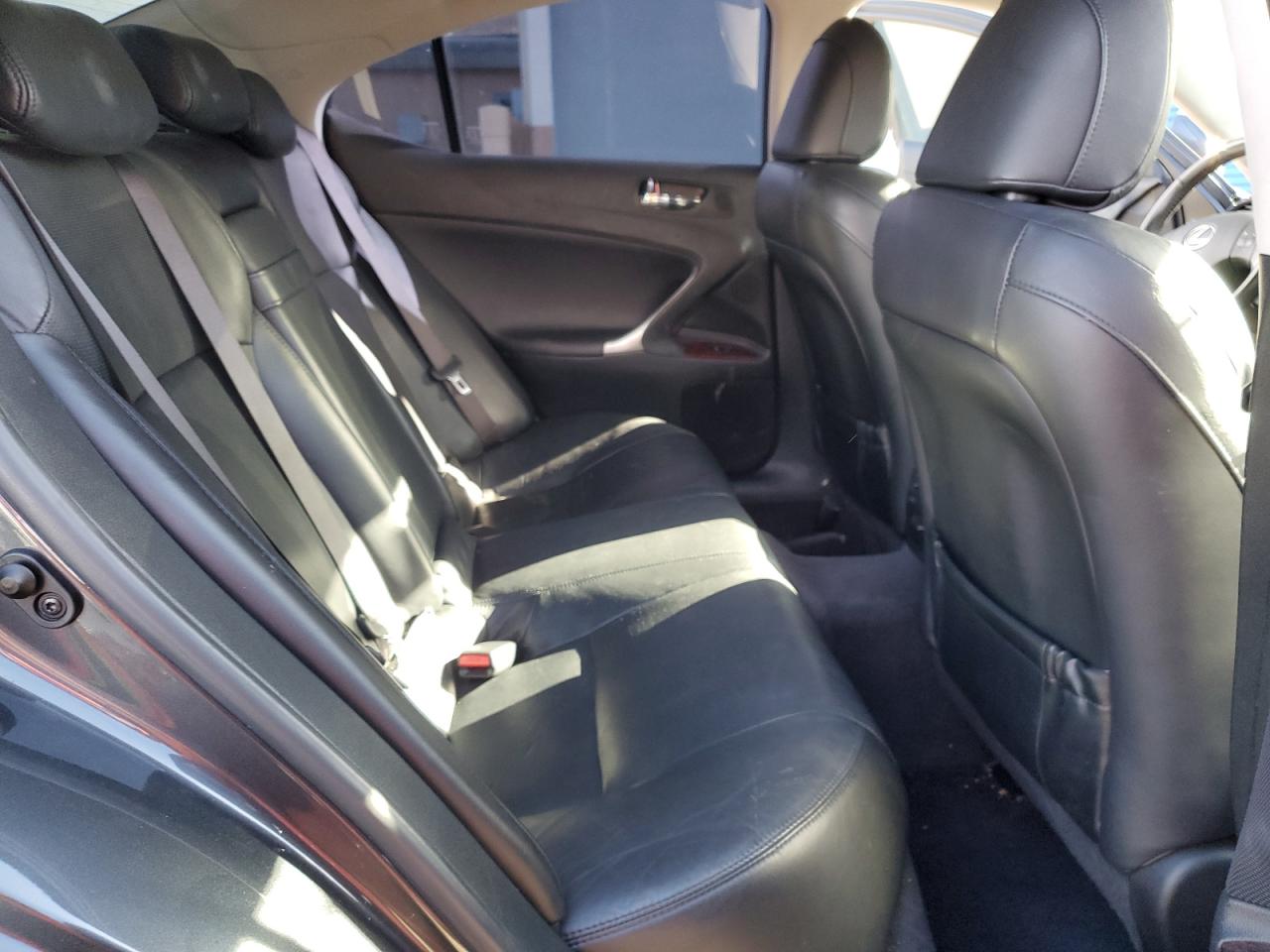 2008 Lexus IS - Image 10