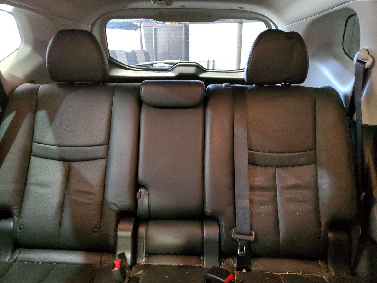 2015 Nissan Rogue - Image 10