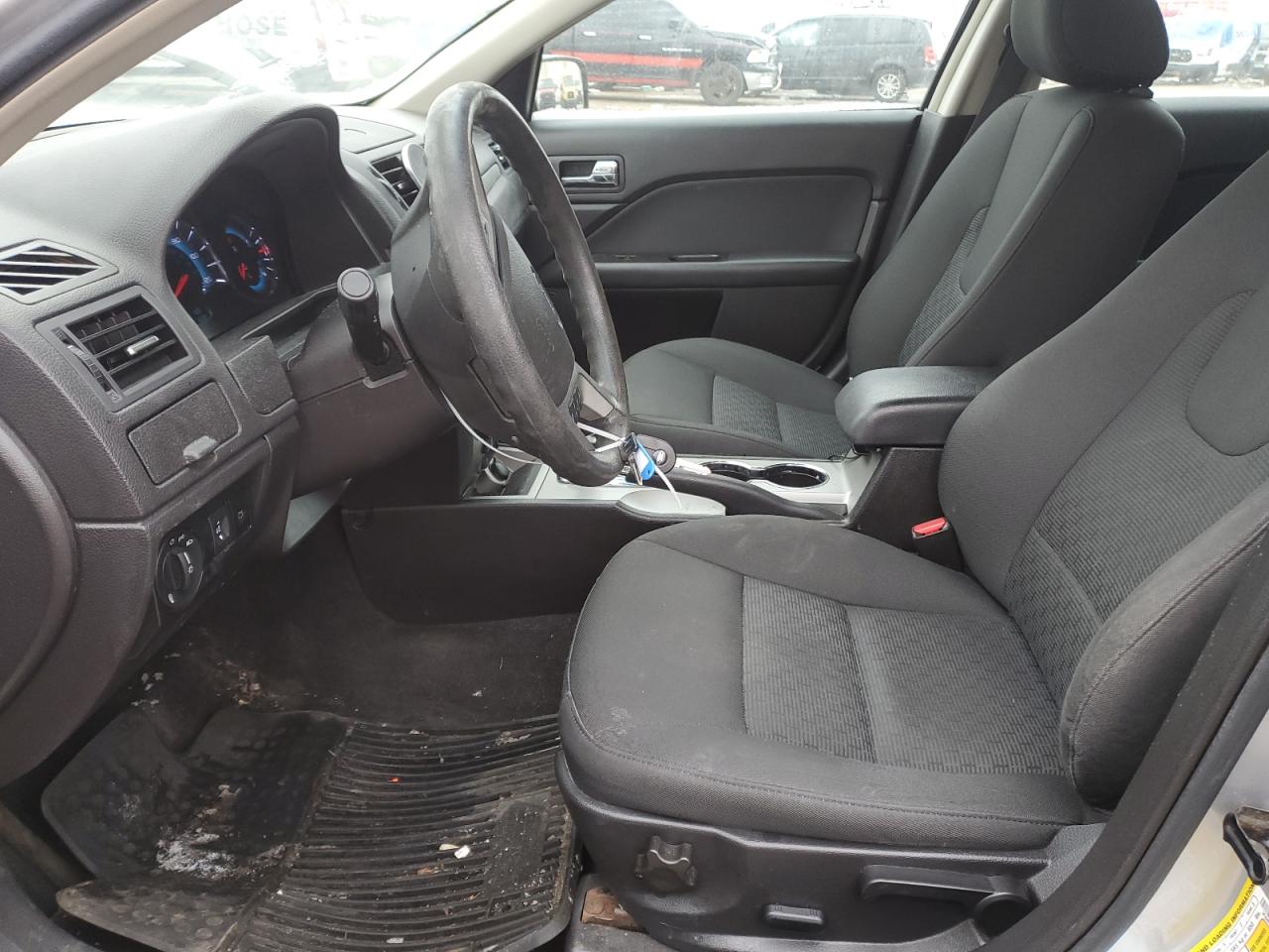 2010 Ford Fusion - Image 7