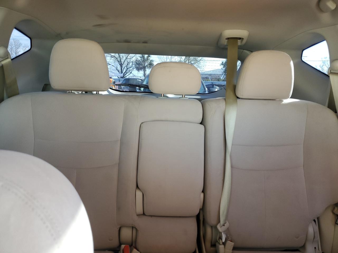 2015 Nissan Murano - Image 10