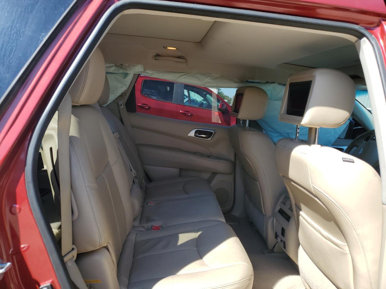 2014 Nissan Pathfinder - Image 11
