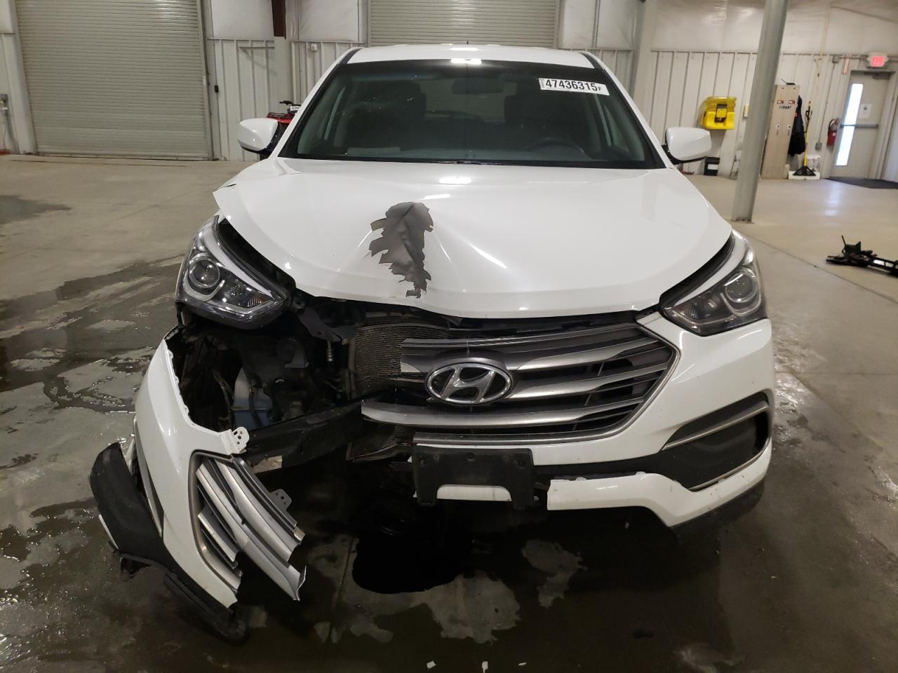 2018 Hyundai Santa Fe - Image 5