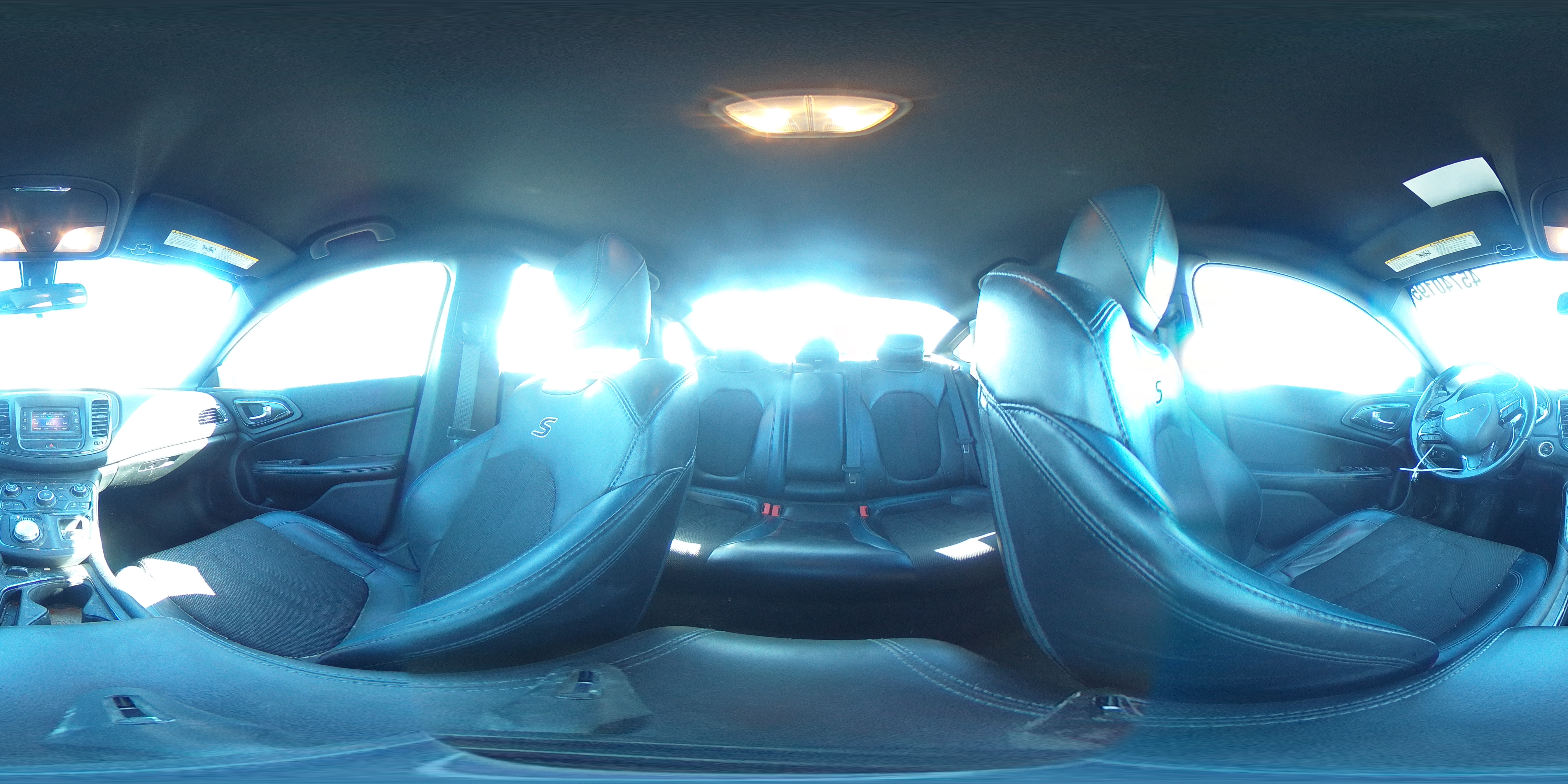 2016 Chrysler 200 - Image 12