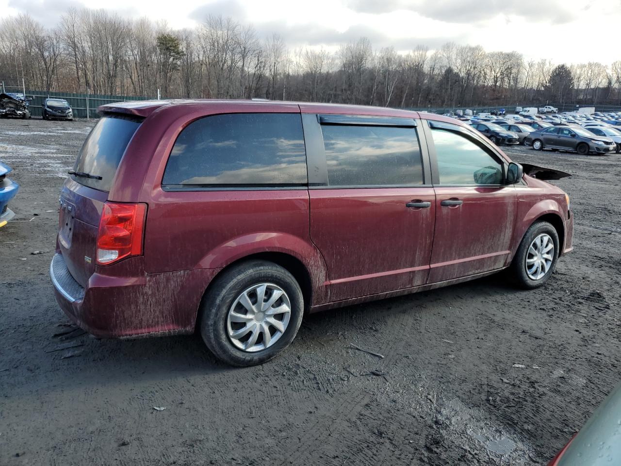 2019 Dodge Caravan - Image 3