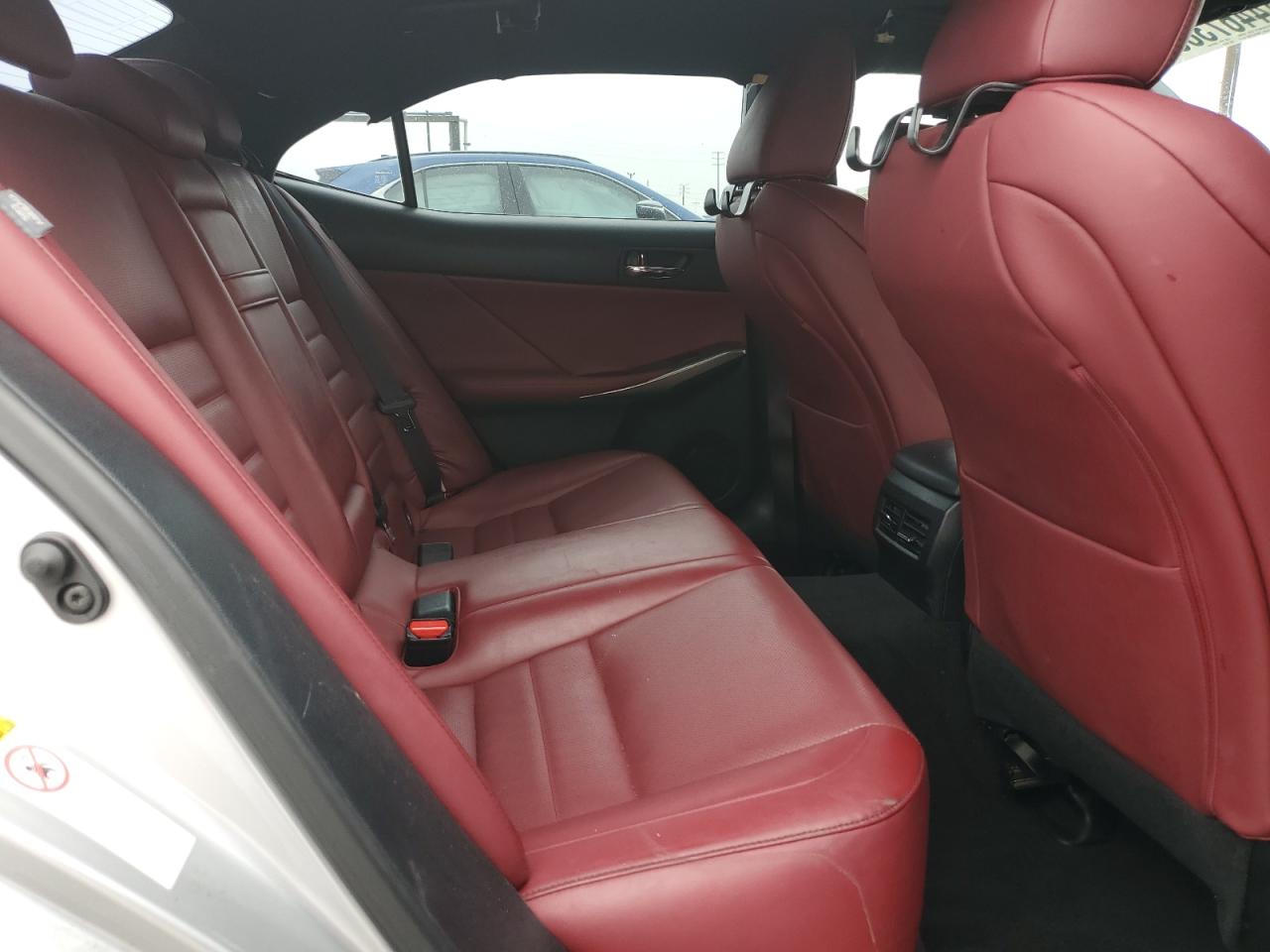 2015 Lexus IS - Image 11