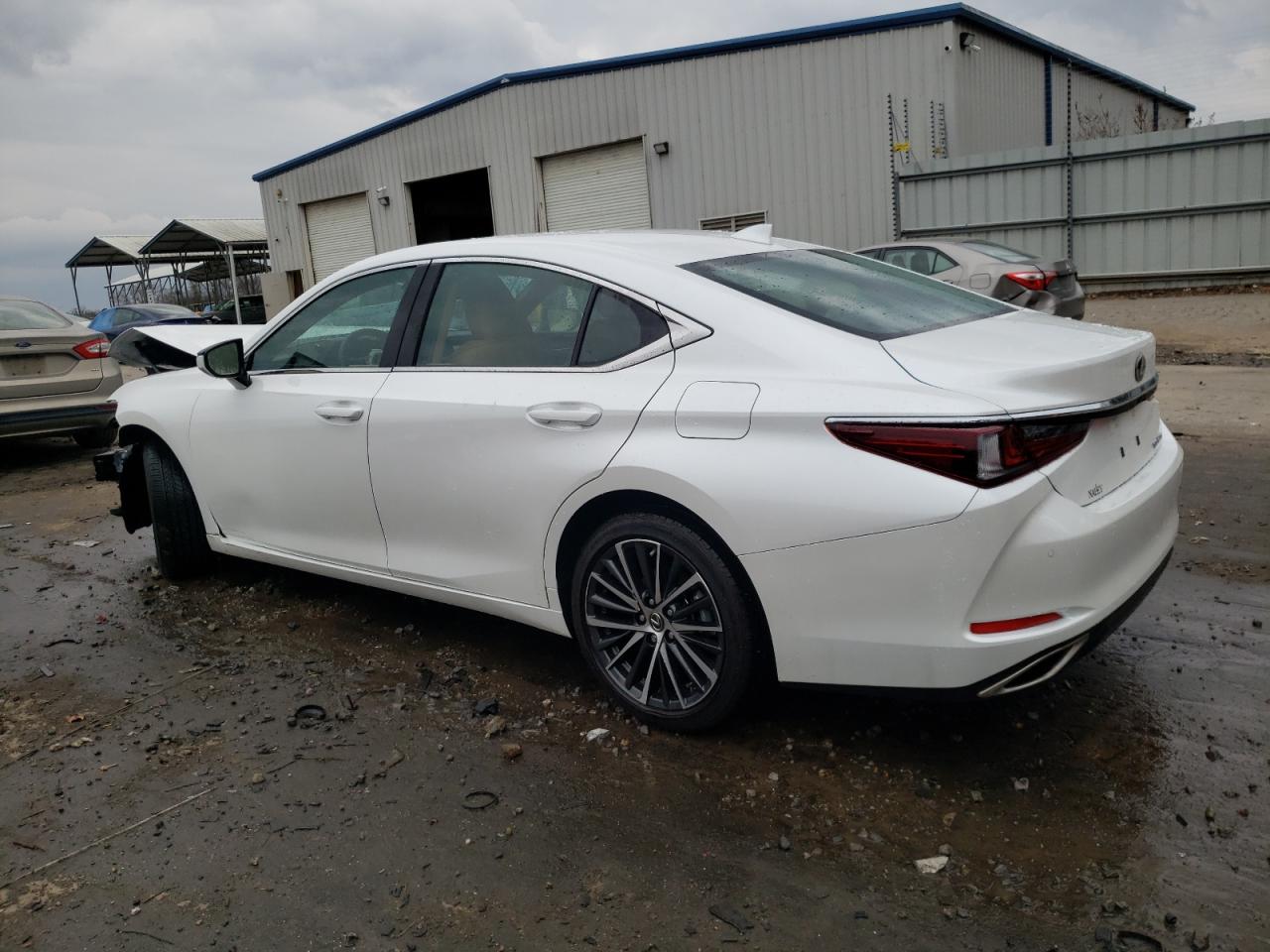 2024 Lexus ES - Image 2