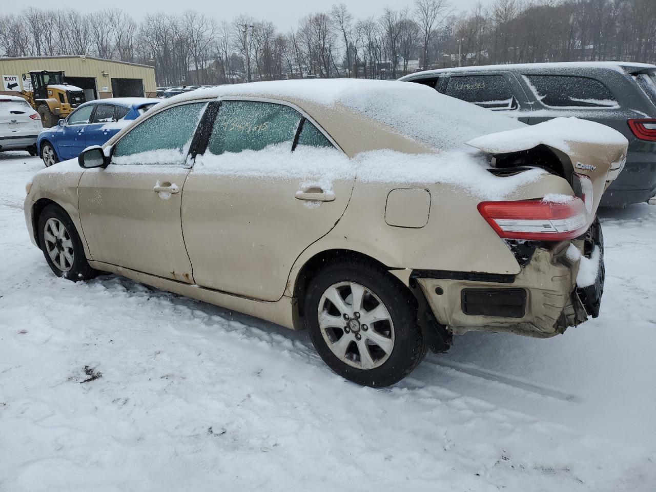 2011 Toyota Camry - Image 2