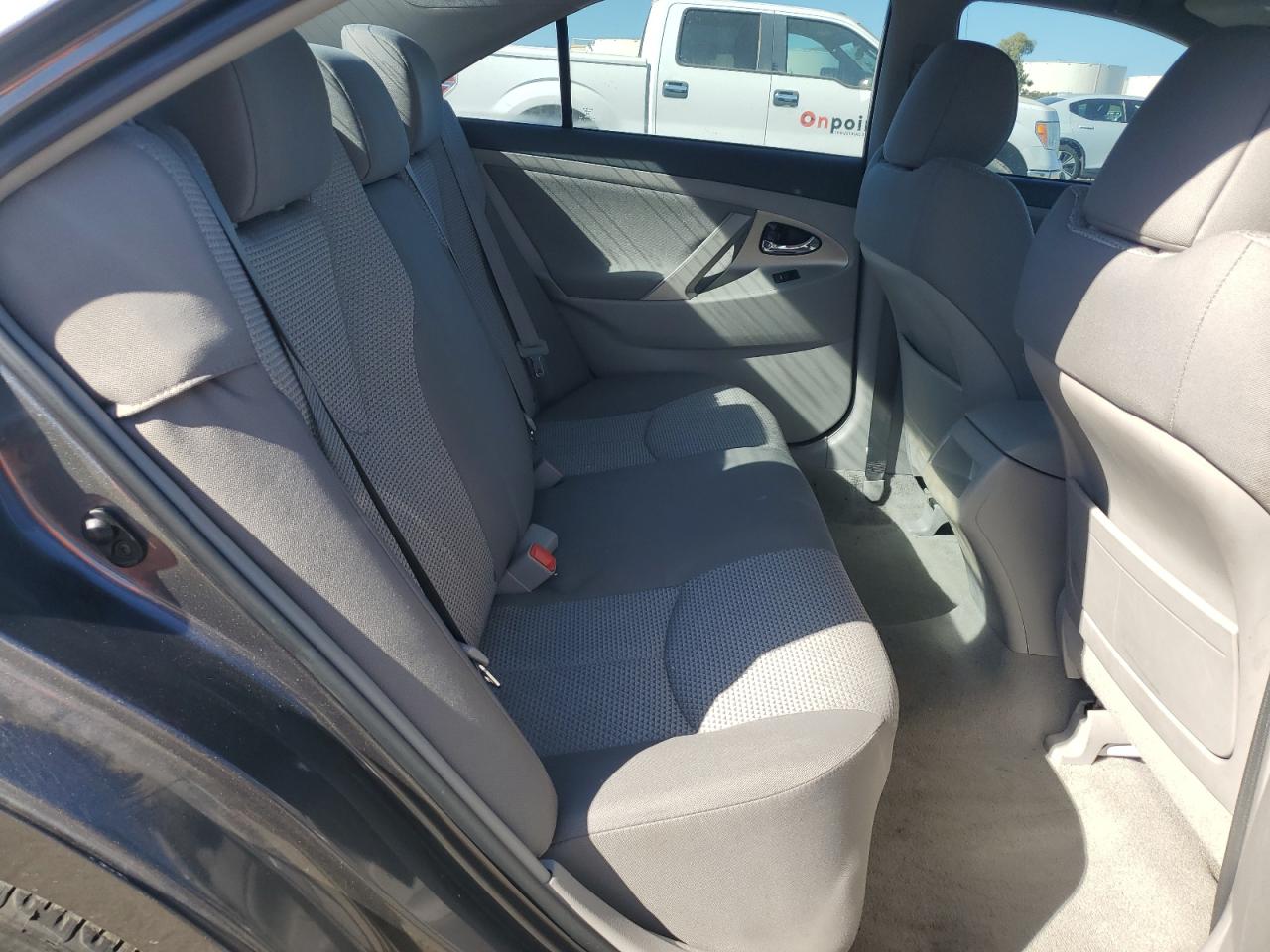 2011 Toyota Camry - Image 10