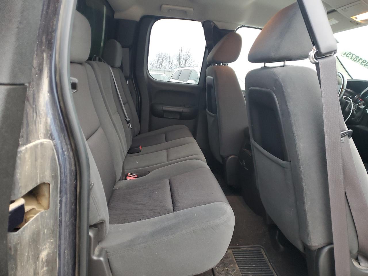 2009 Chevrolet Silverado - Image 10