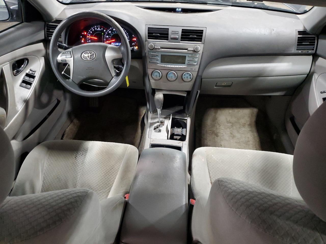 2009 Toyota Camry - Image 8