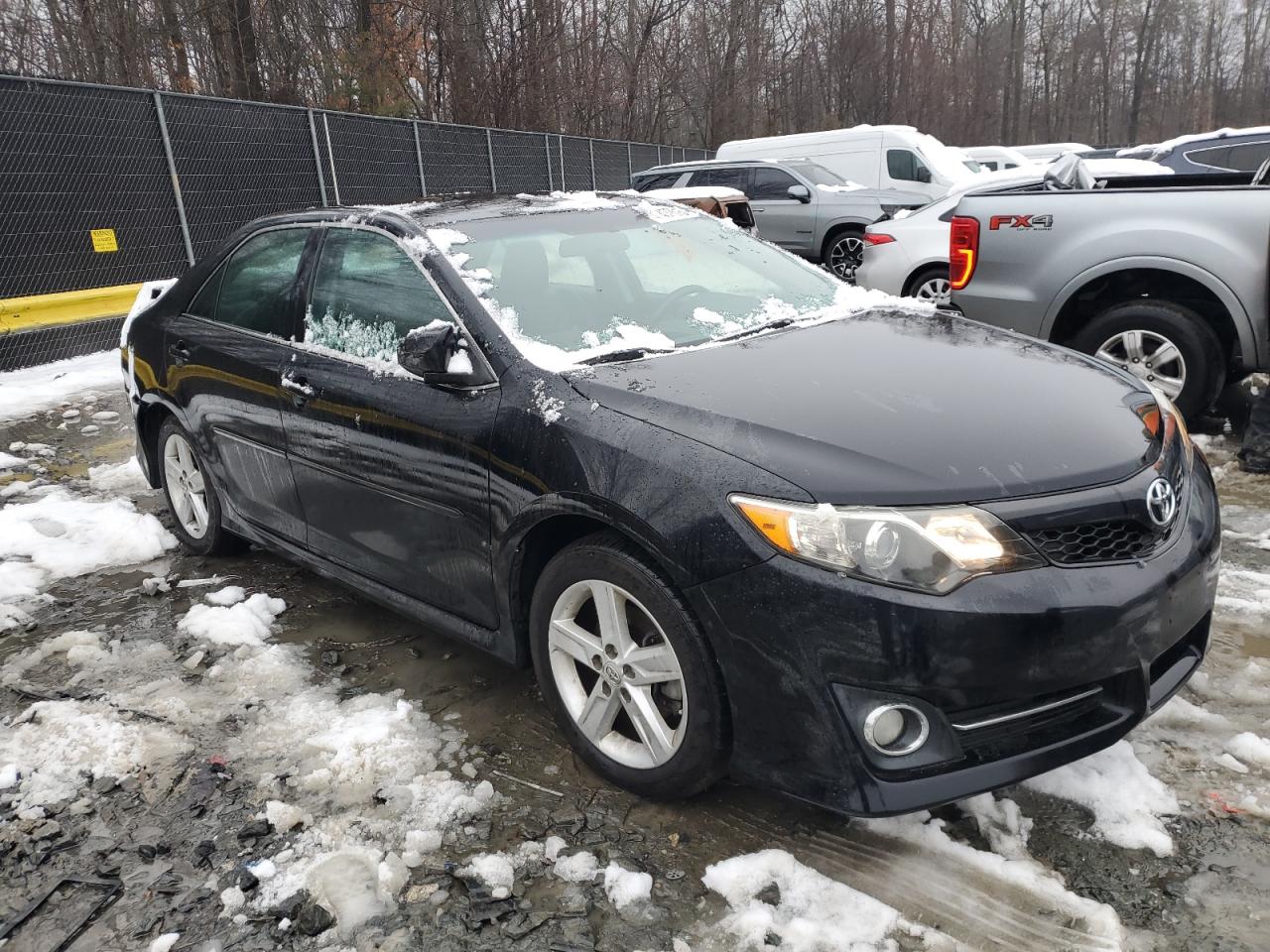 2014 Toyota Camry - Image 4