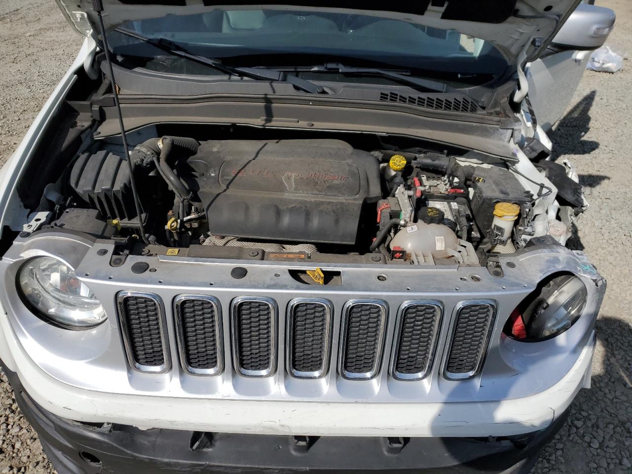 2018 Jeep Renegade - Image 12