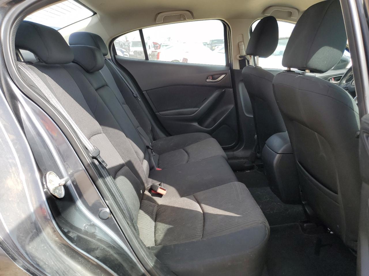 2014 Mazda 3 - Image 10