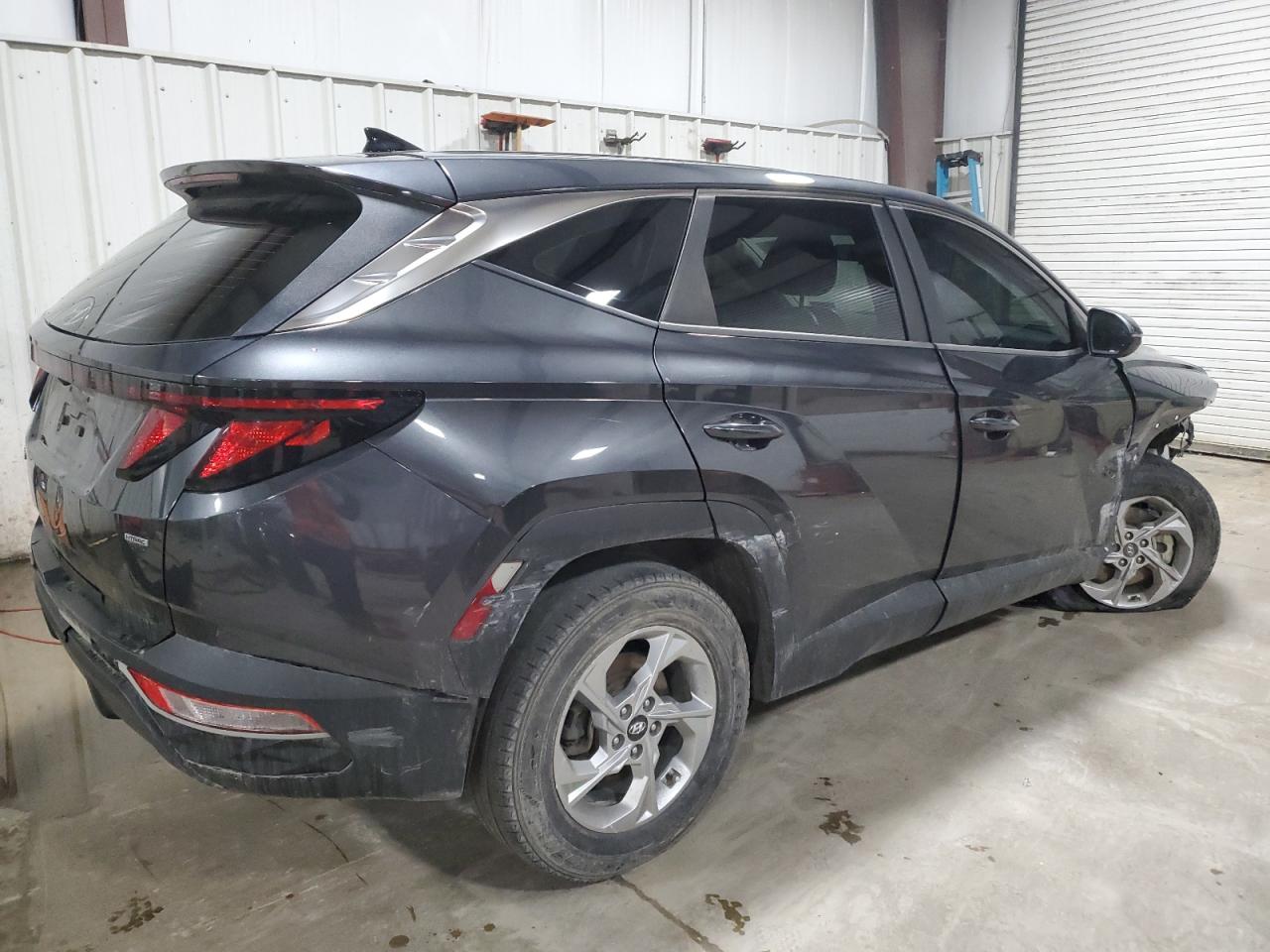 2022 Hyundai Tucson - Image 3