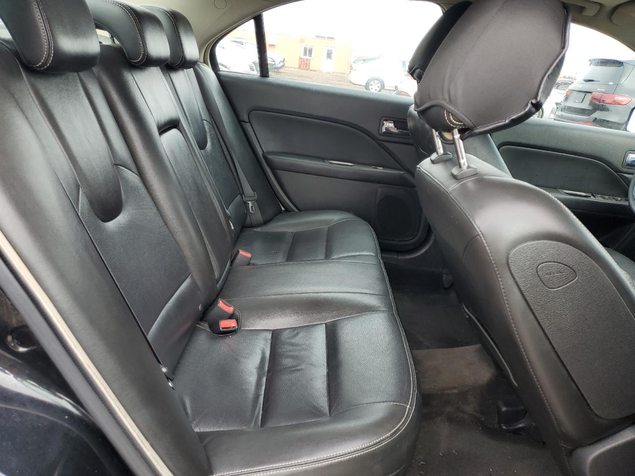 2010 Ford Fusion - Image 10