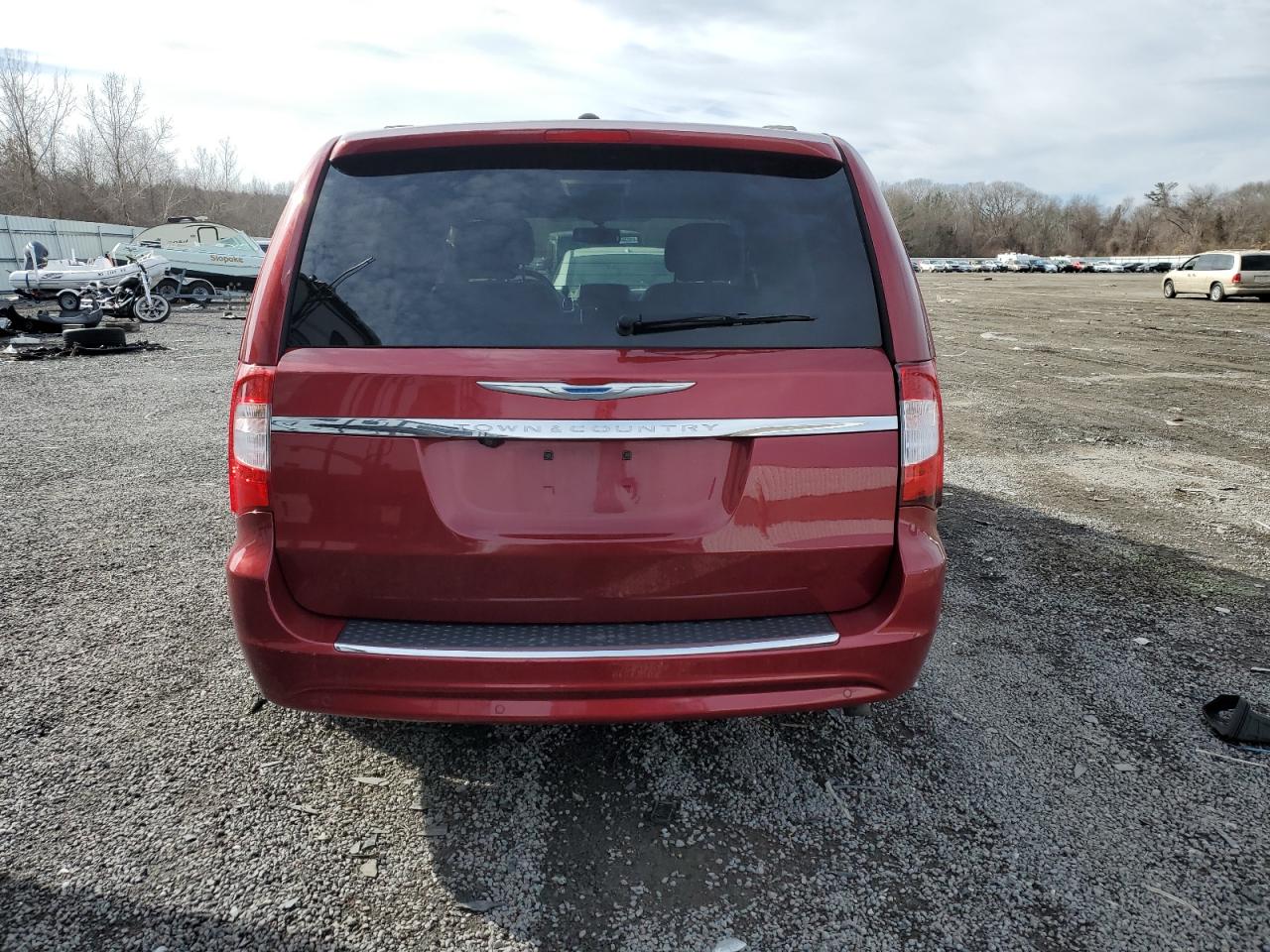 2016 Chrysler Town & Country - Image 6