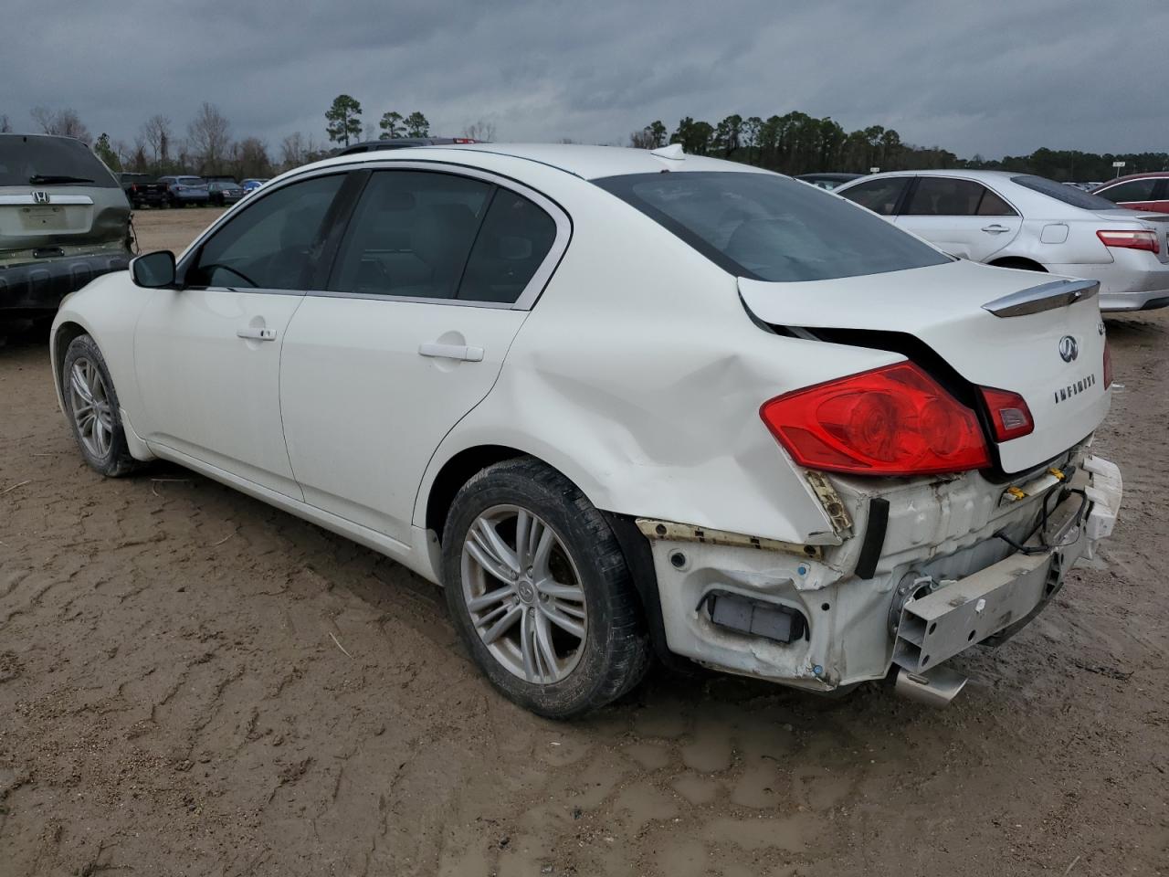2011 Infiniti G - Image 2