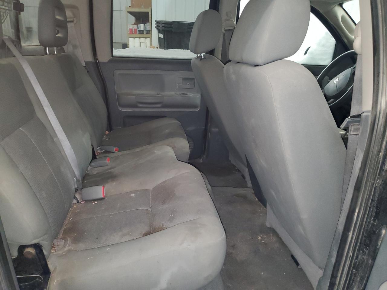 2006 Dodge Dakota - Image 11