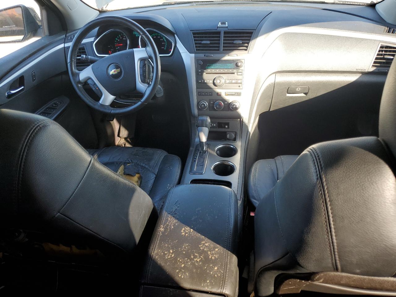 2010 Chevrolet Traverse - Image 8