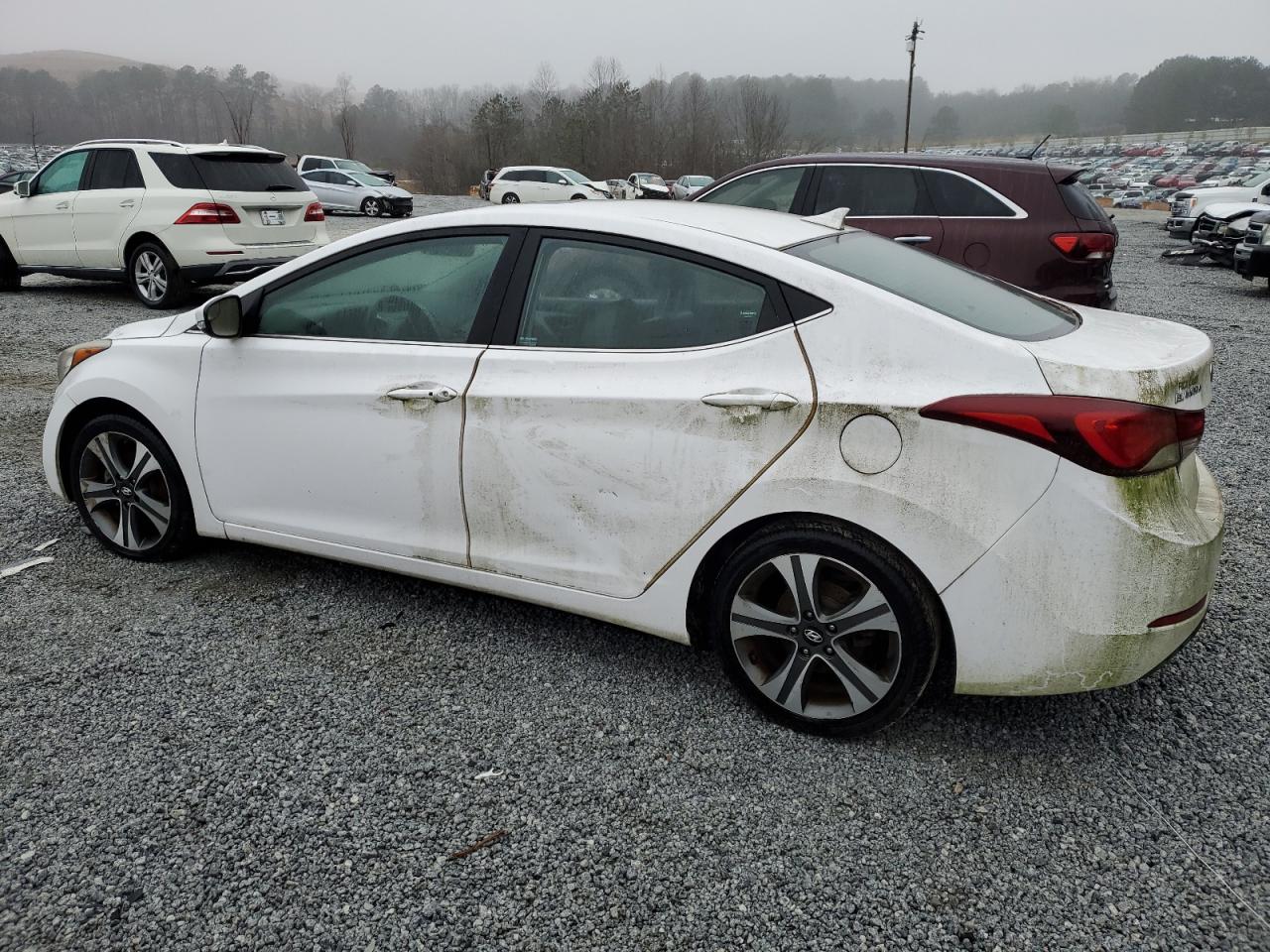 2015 Hyundai Elantra - Image 2