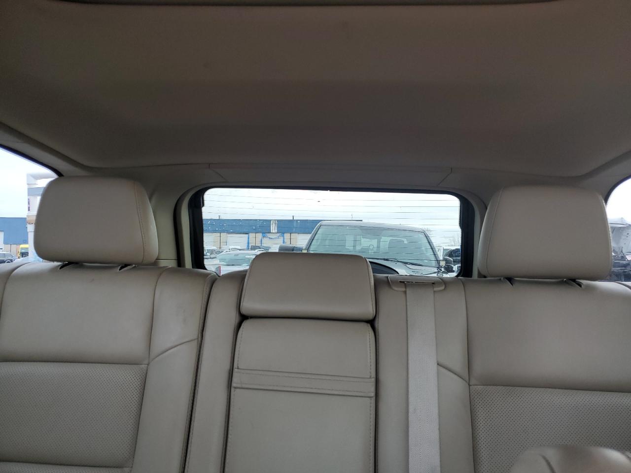 2011 Jeep Grand Cherokee - Image 10
