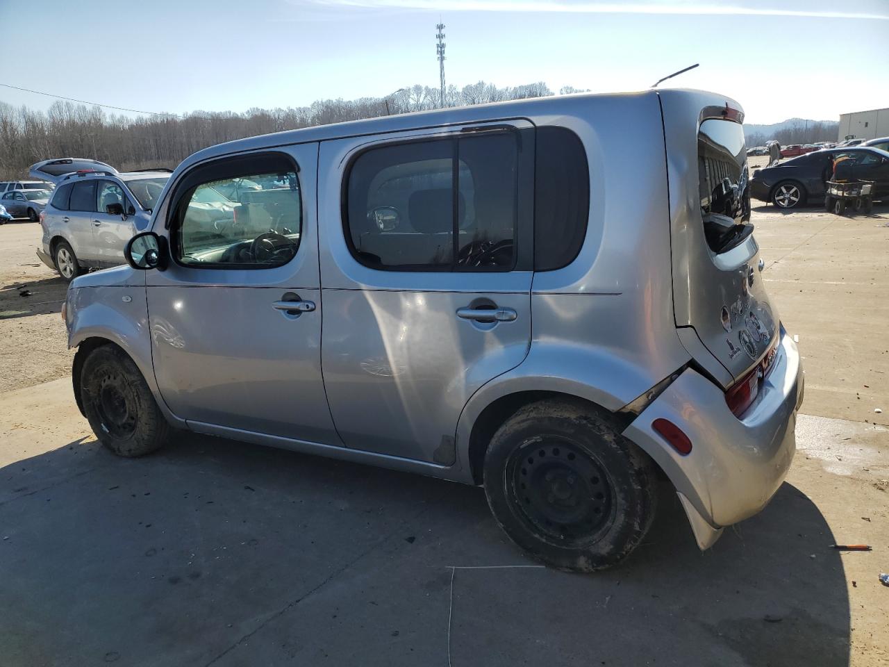 2010 Nissan Cube - Image 2