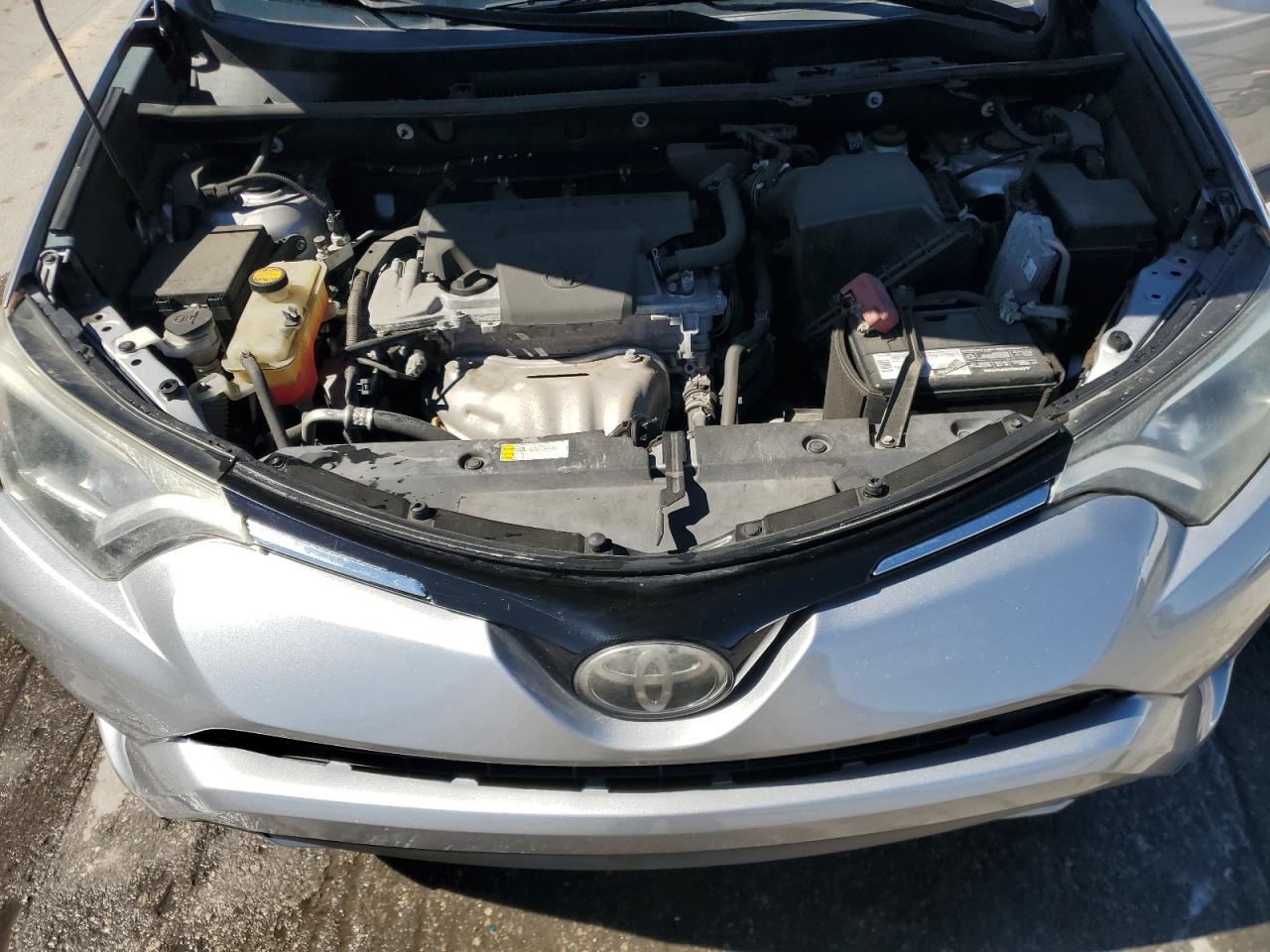 2017 Toyota RAV 4 - Image 12