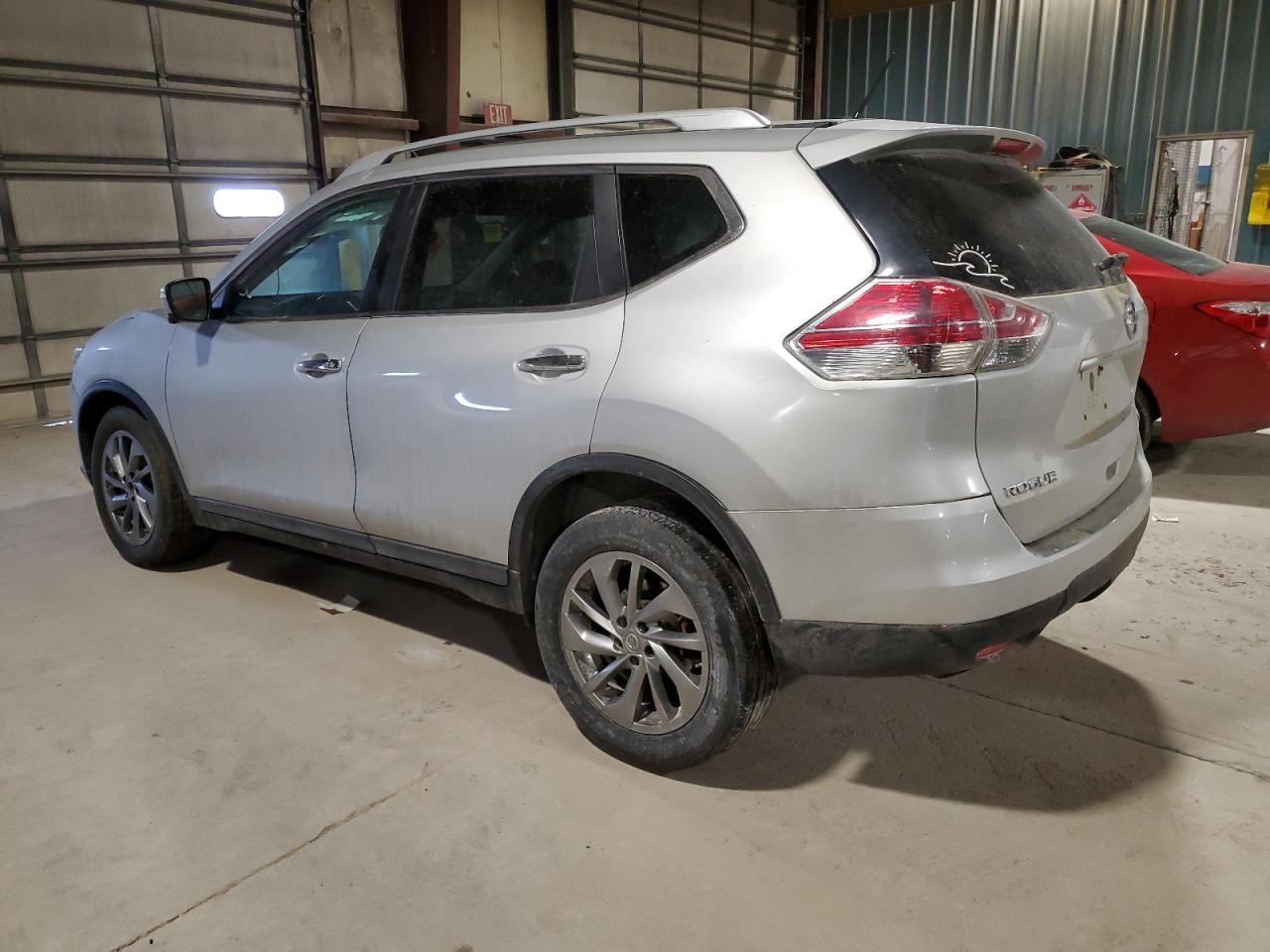 2015 Nissan Rogue - Image 2
