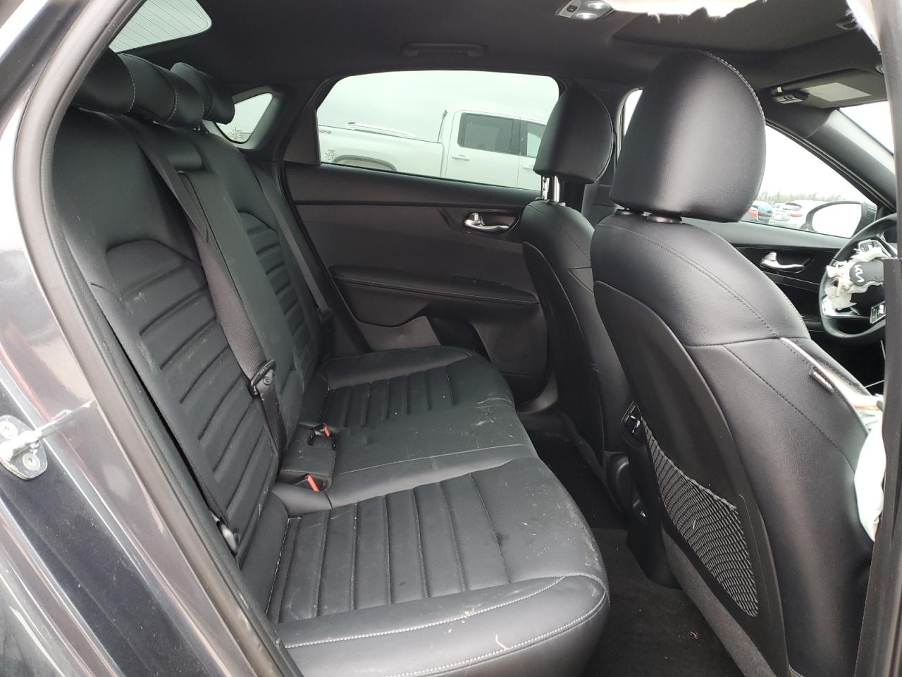 2023 Kia Forte - Image 10