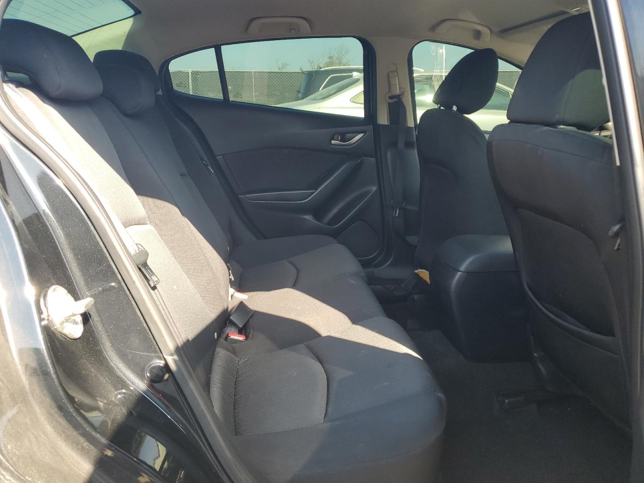 2016 Mazda 3 - Image 10