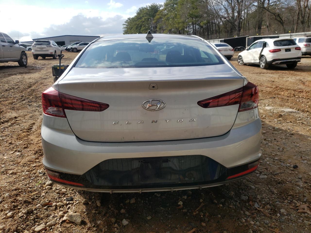 2020 Hyundai Elantra - Image 6