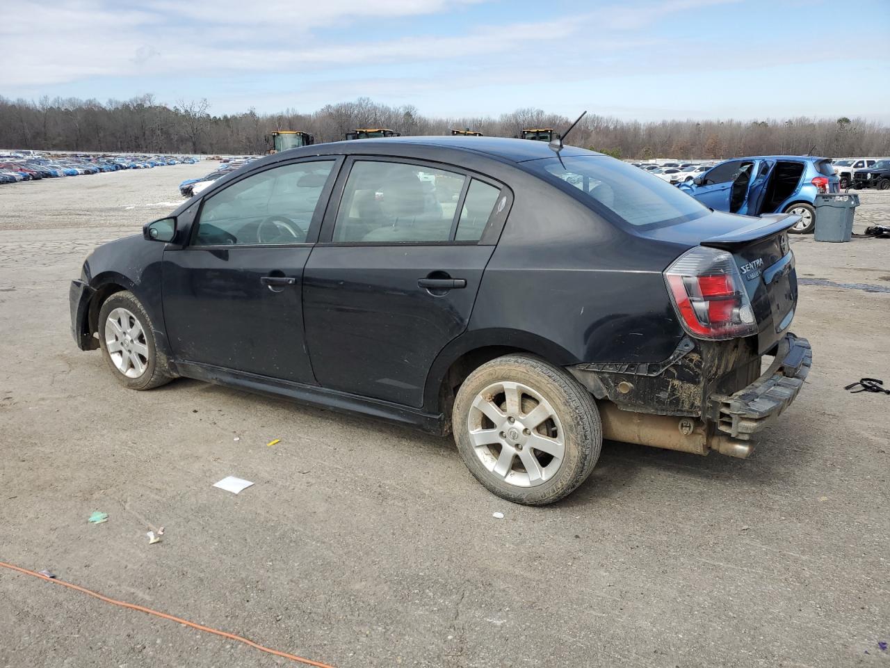2010 Nissan Sentra - Image 2