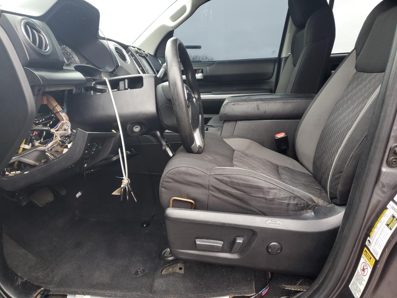 2014 Toyota Tundra - Image 7