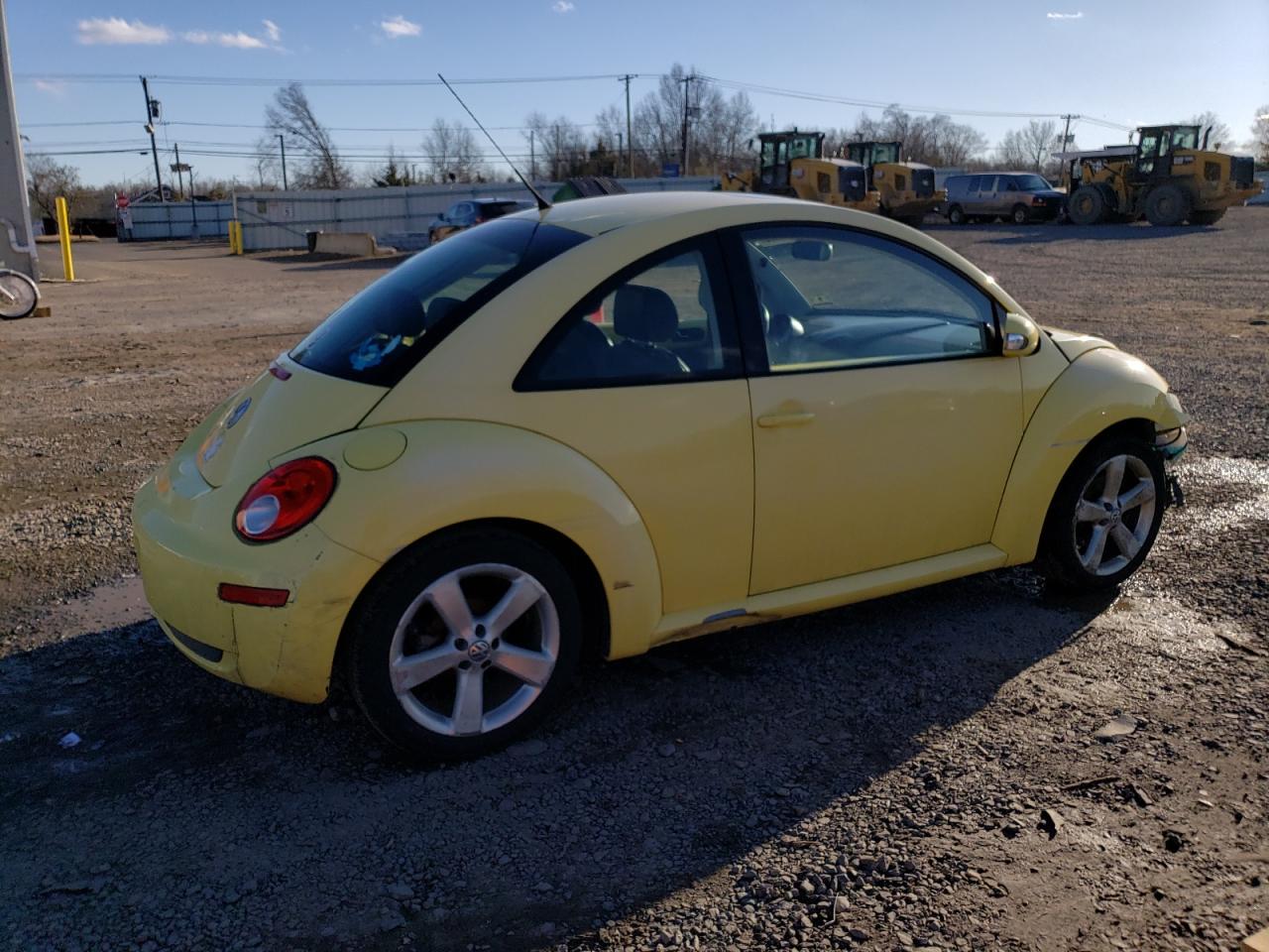 2006 Volkswagen Beetle - Image 3