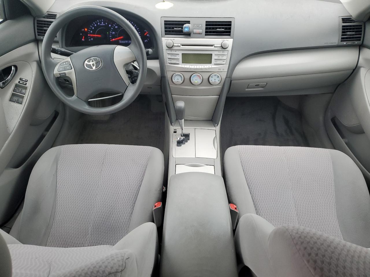 2011 Toyota Camry - Image 8
