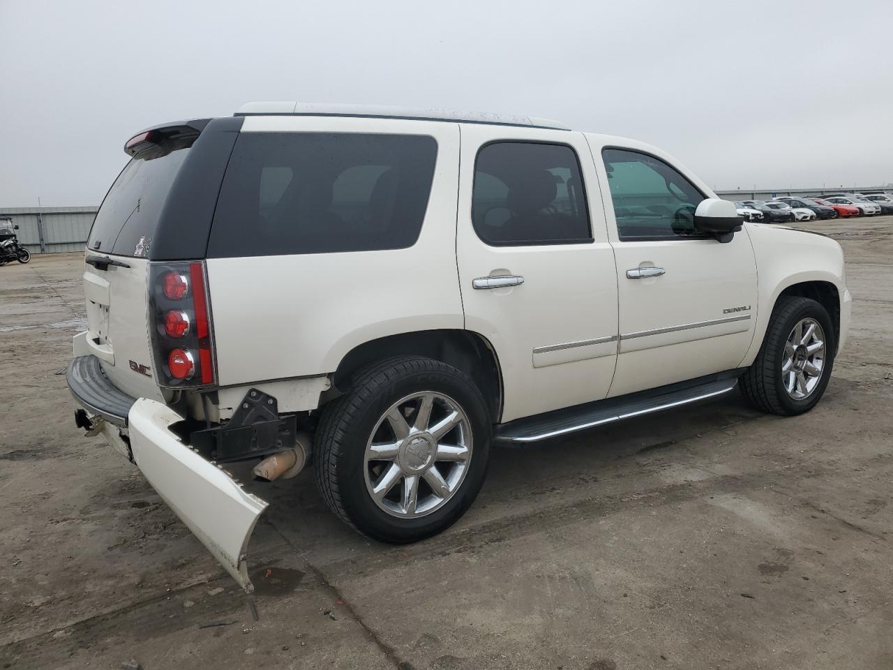 2012 GMC Yukon - Image 3