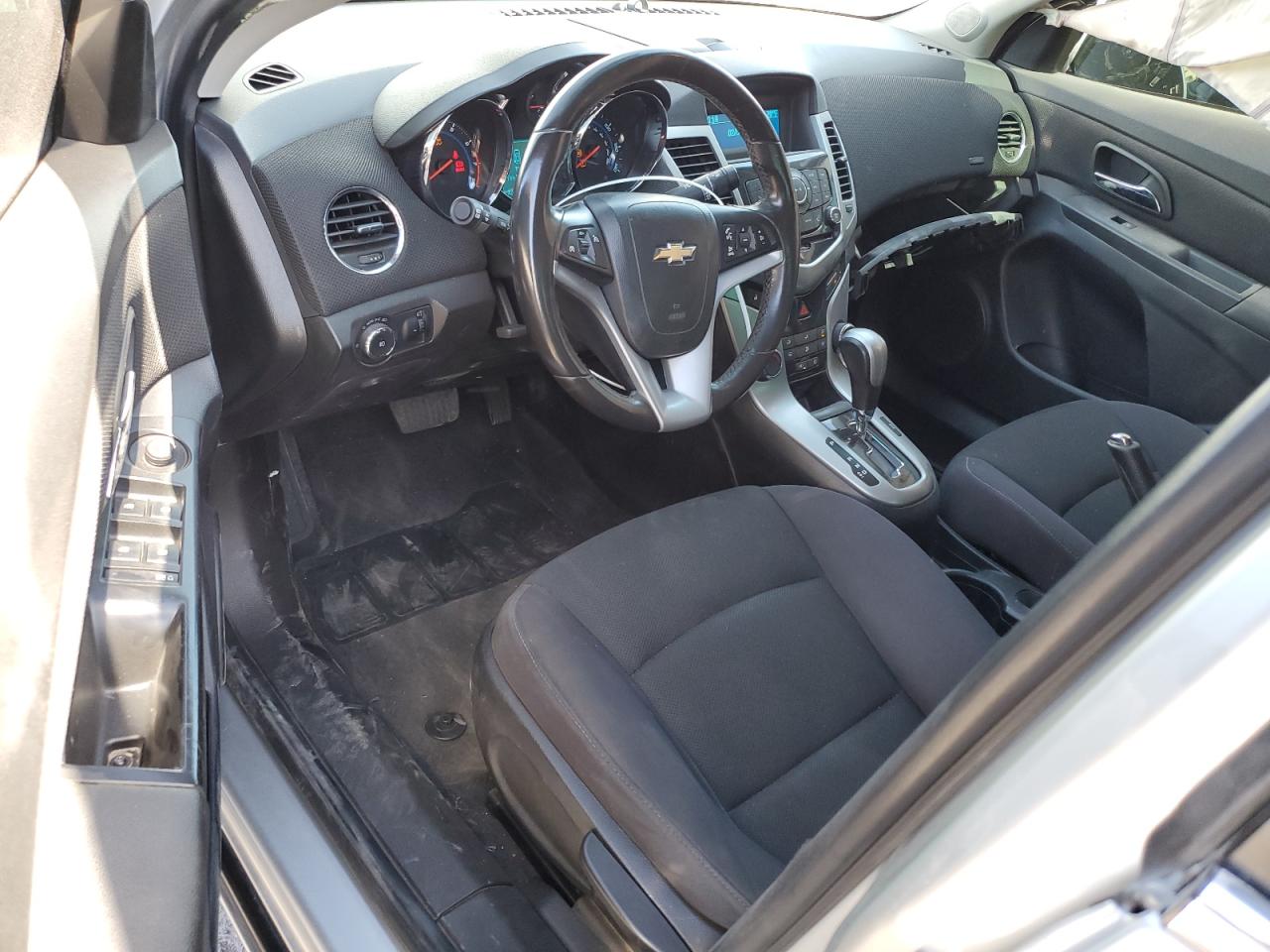 2014 Chevrolet Cruze - Image 8
