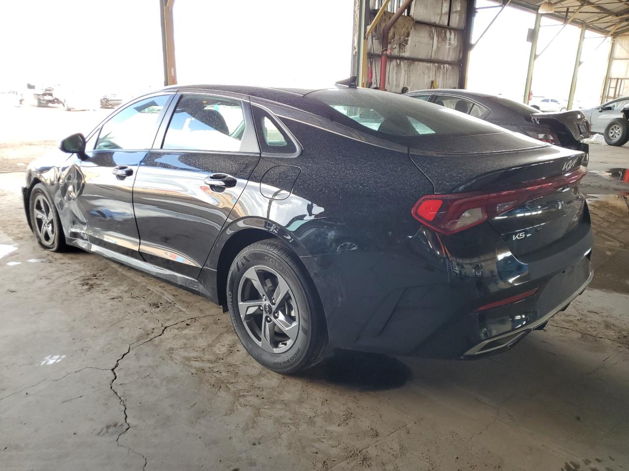 2023 Kia K5 - Image 2
