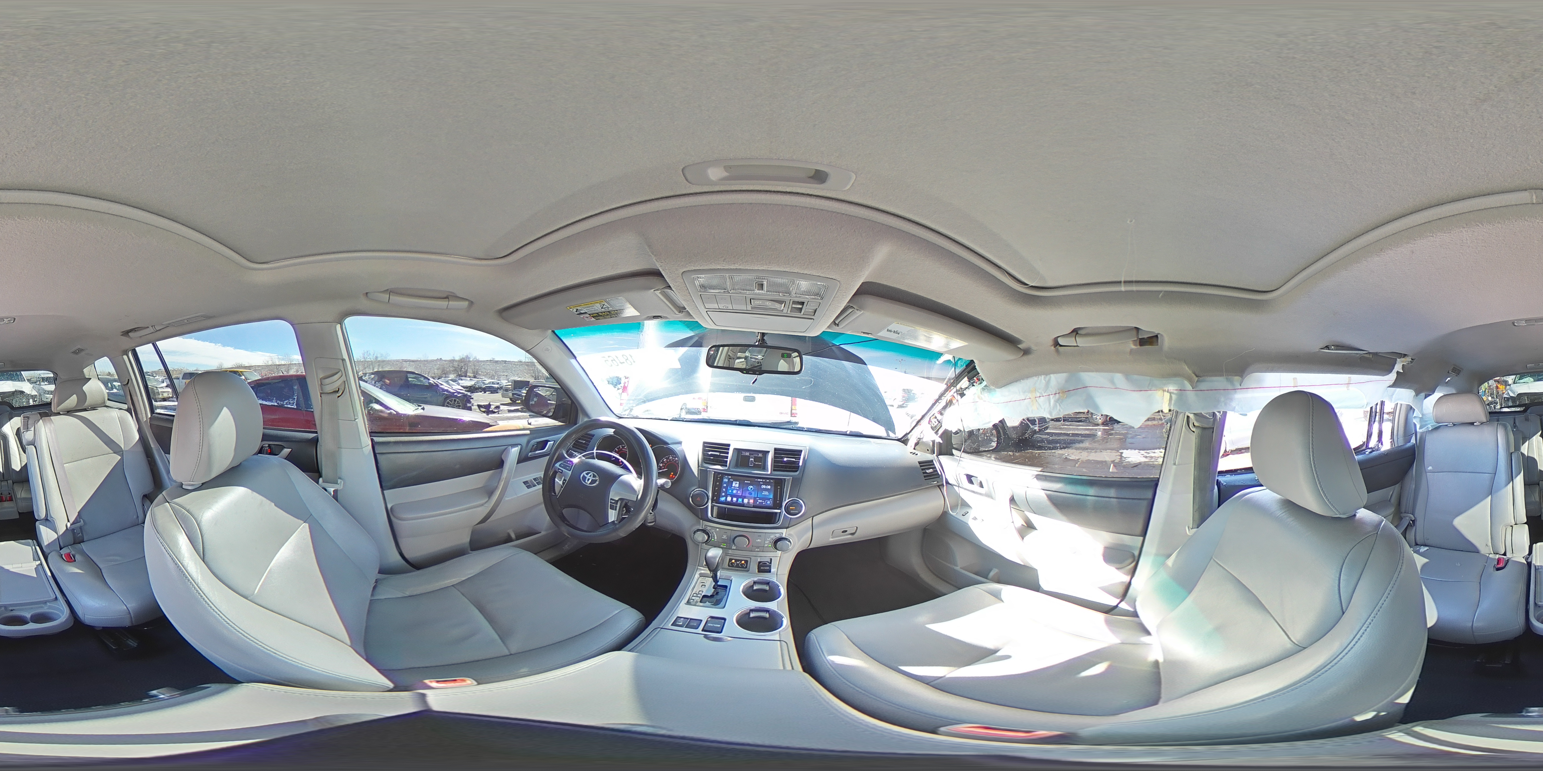 2013 Toyota Highlander - Image 16