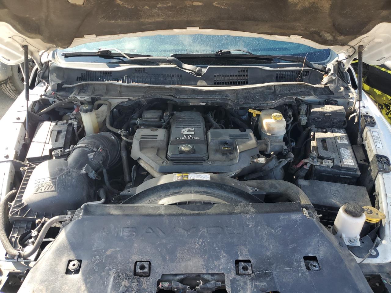 2015 RAM 3500 - Image 11