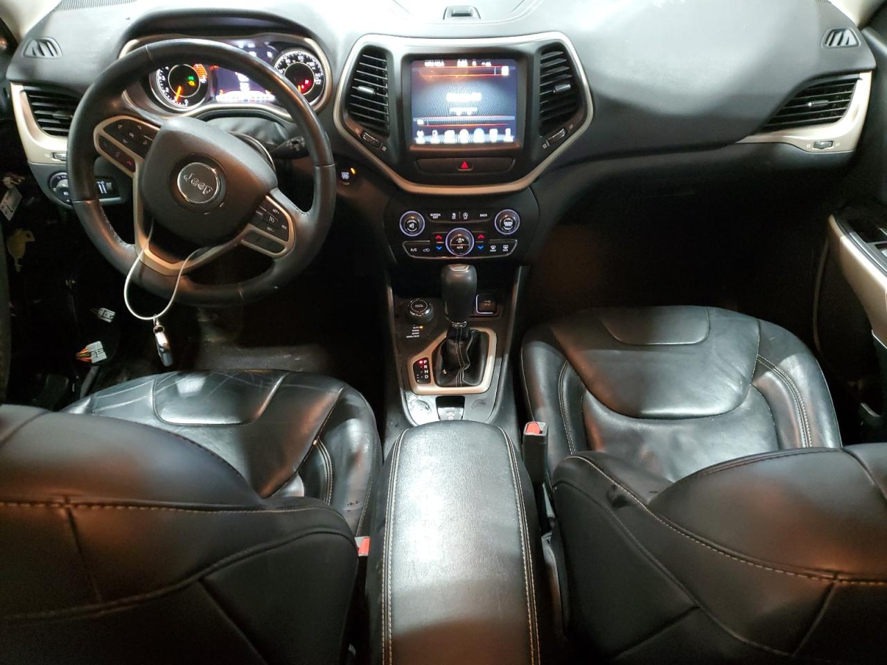 2017 Jeep Grand Cherokee - Image 8