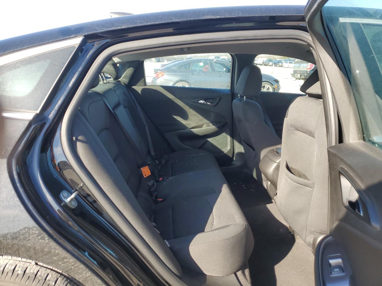 2016 Chevrolet Malibu - Image 10