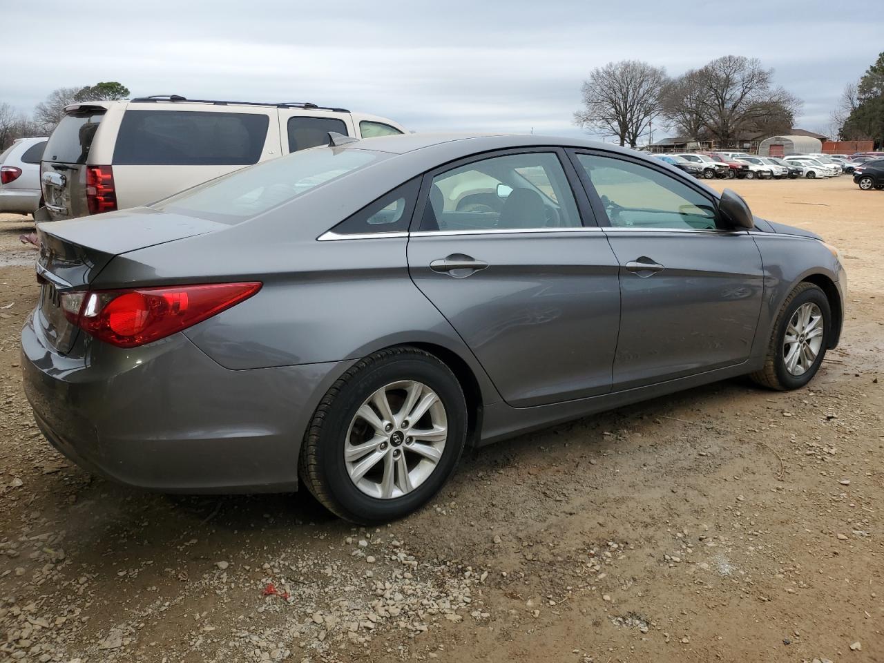 2013 Hyundai Sonata - Image 3