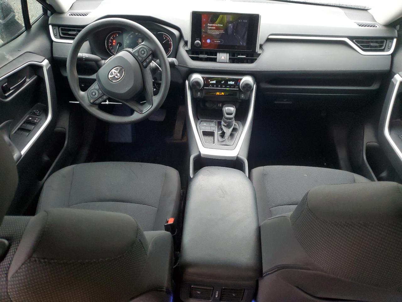 2024 Toyota RAV 4 - Image 8