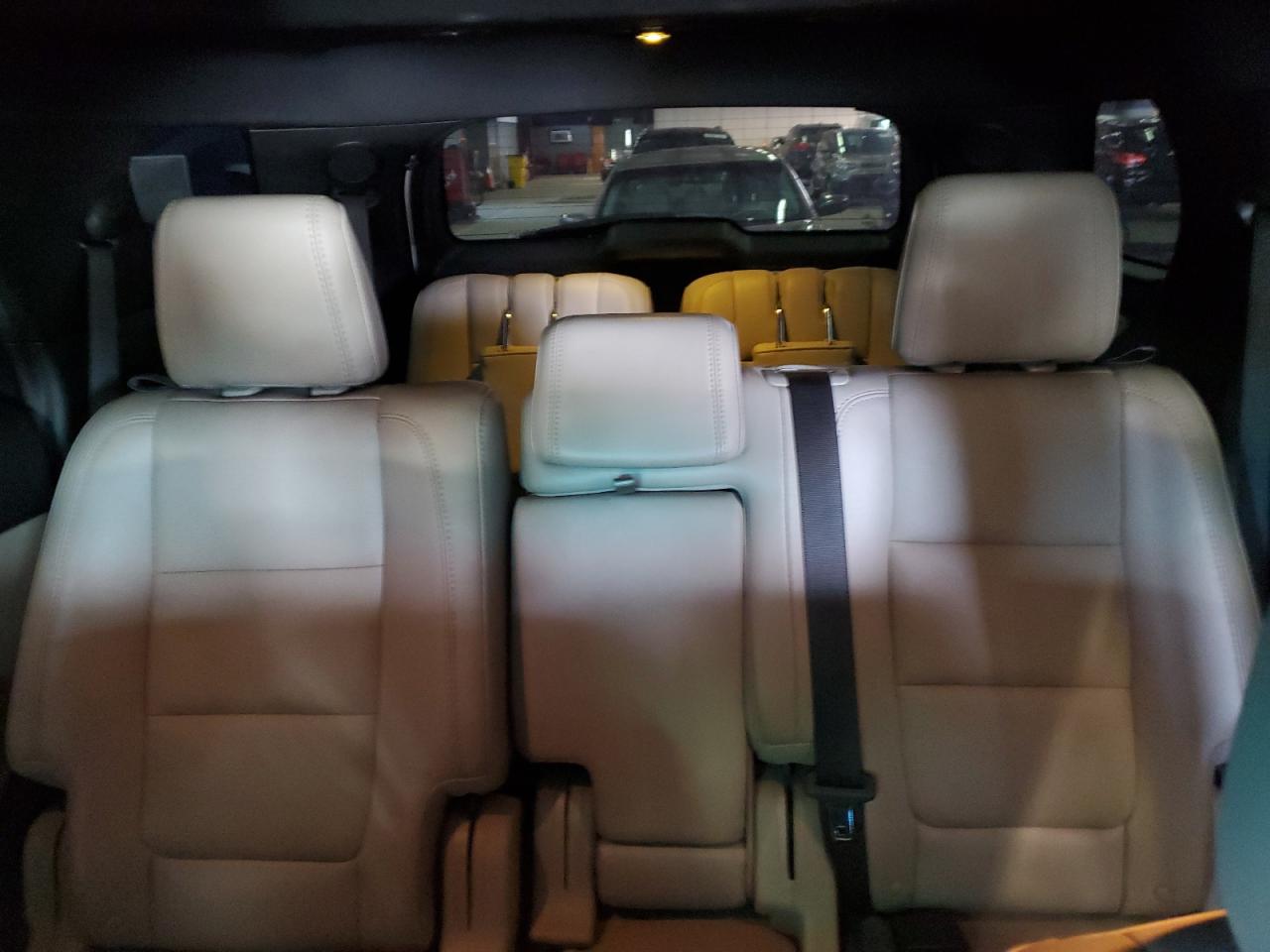 2014 Ford Explorer - Image 10