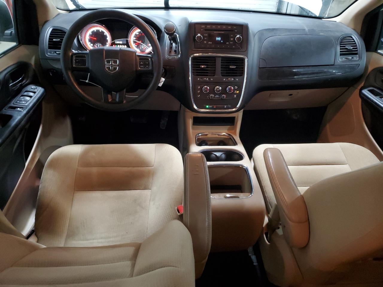 2016 Dodge Caravan - Image 8