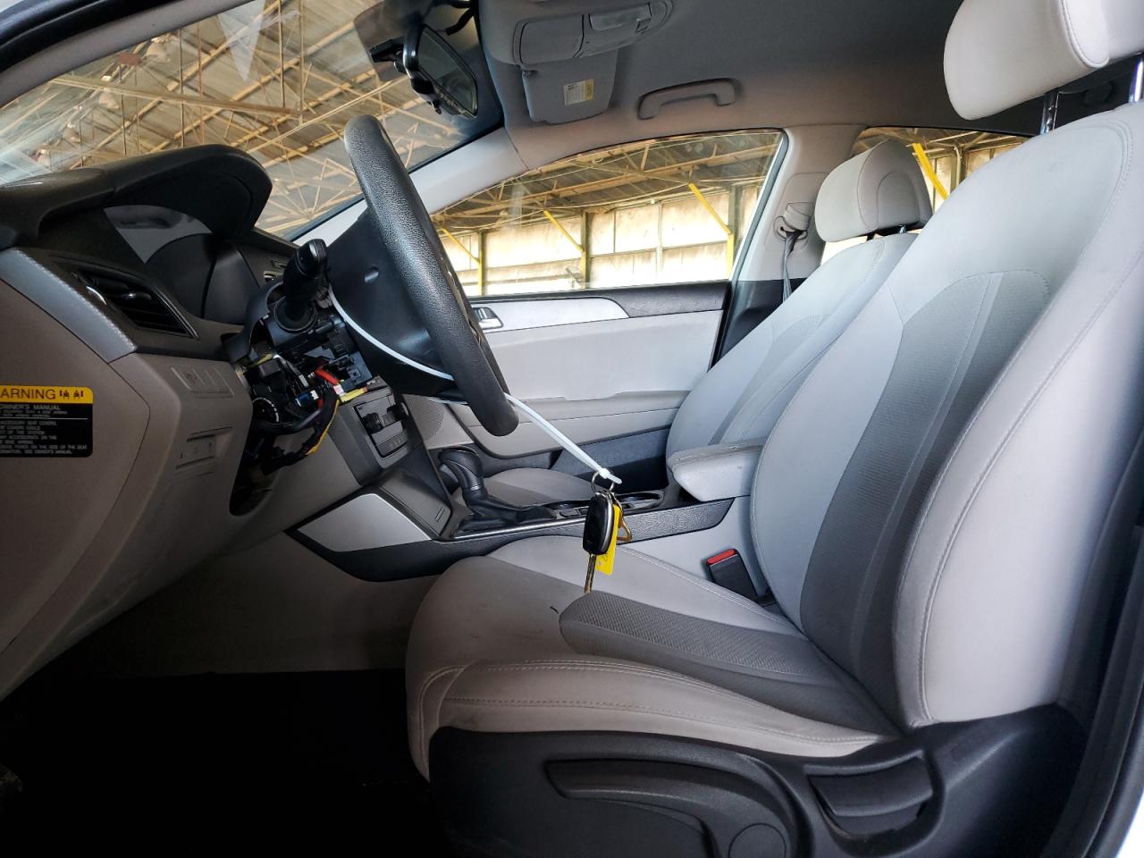 2016 Hyundai Sonata - Image 7