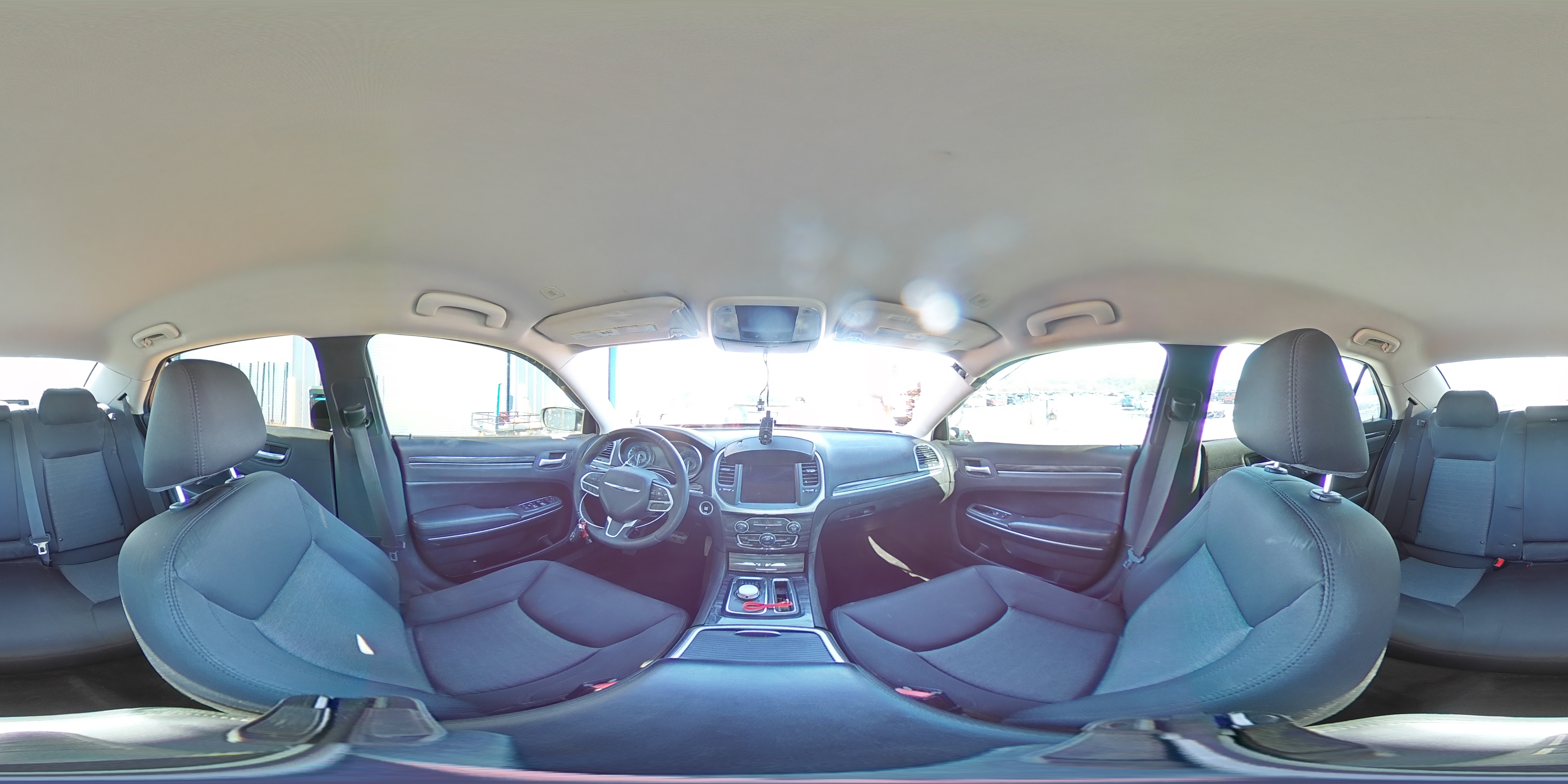 2018 Chrysler 300 - Image 15
