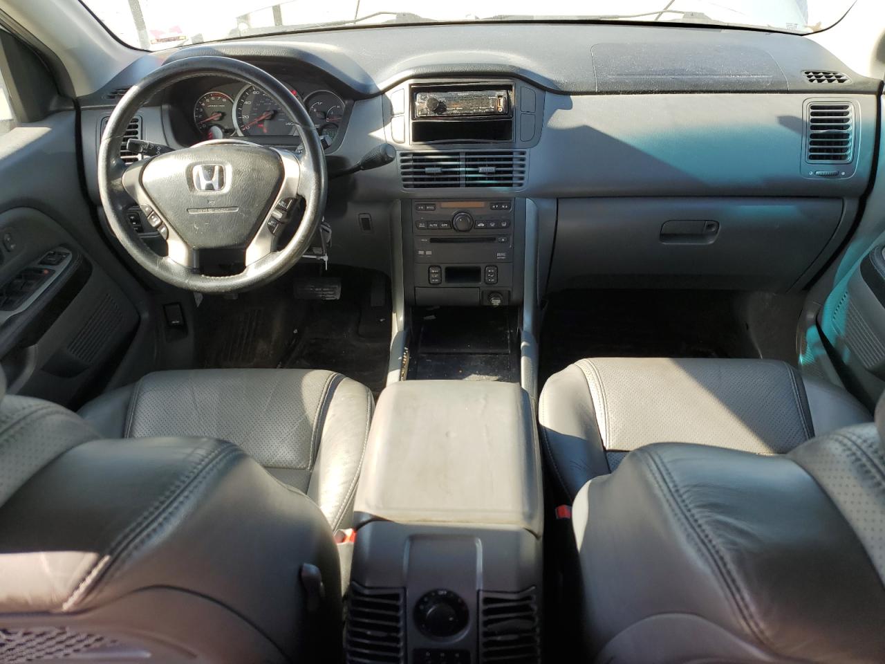 2004 Honda Pilot - Image 8