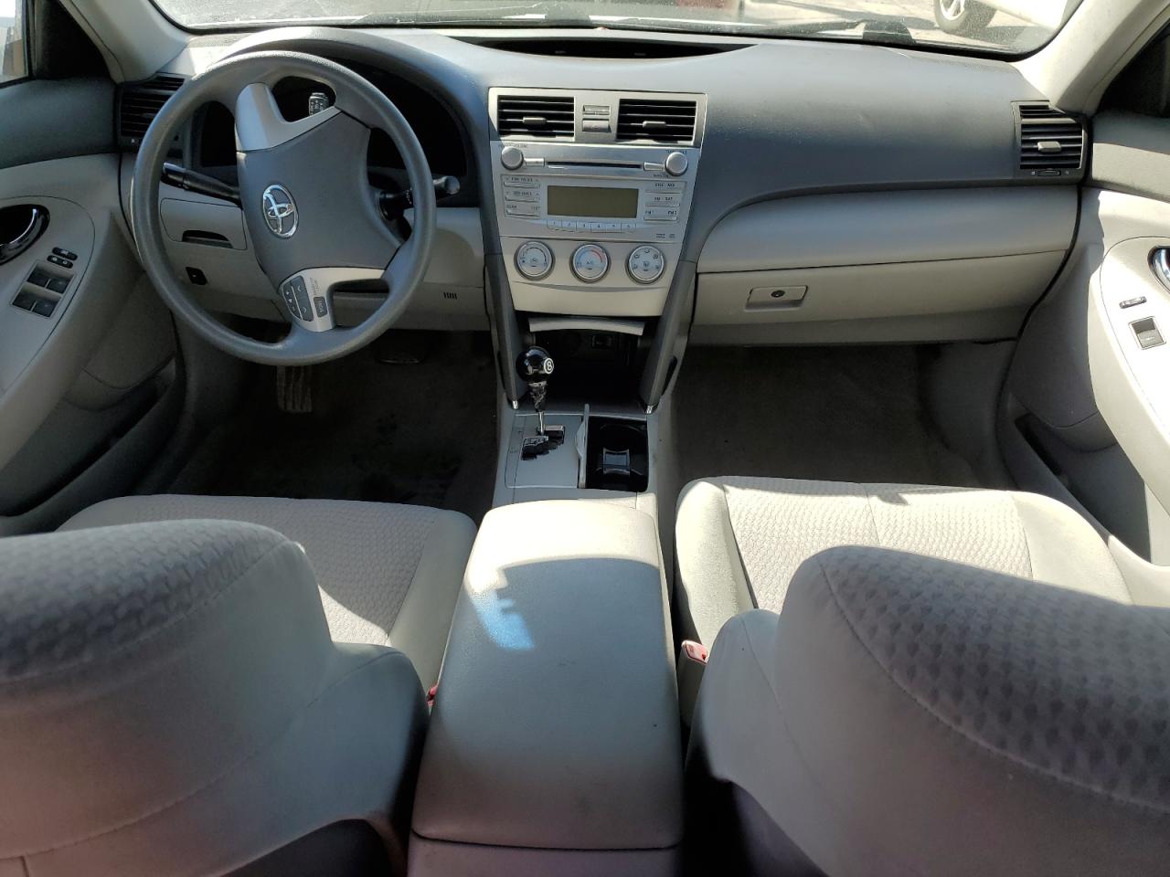 2010 Toyota Camry - Image 8